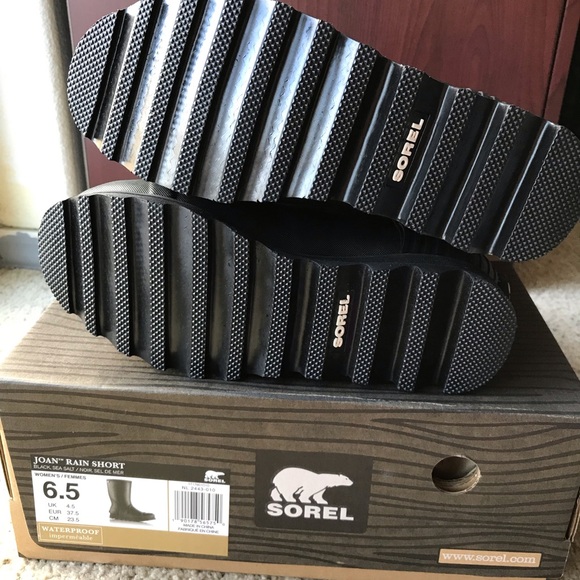 Sorel Joan Rain Short Boots - Picture 4 of 5